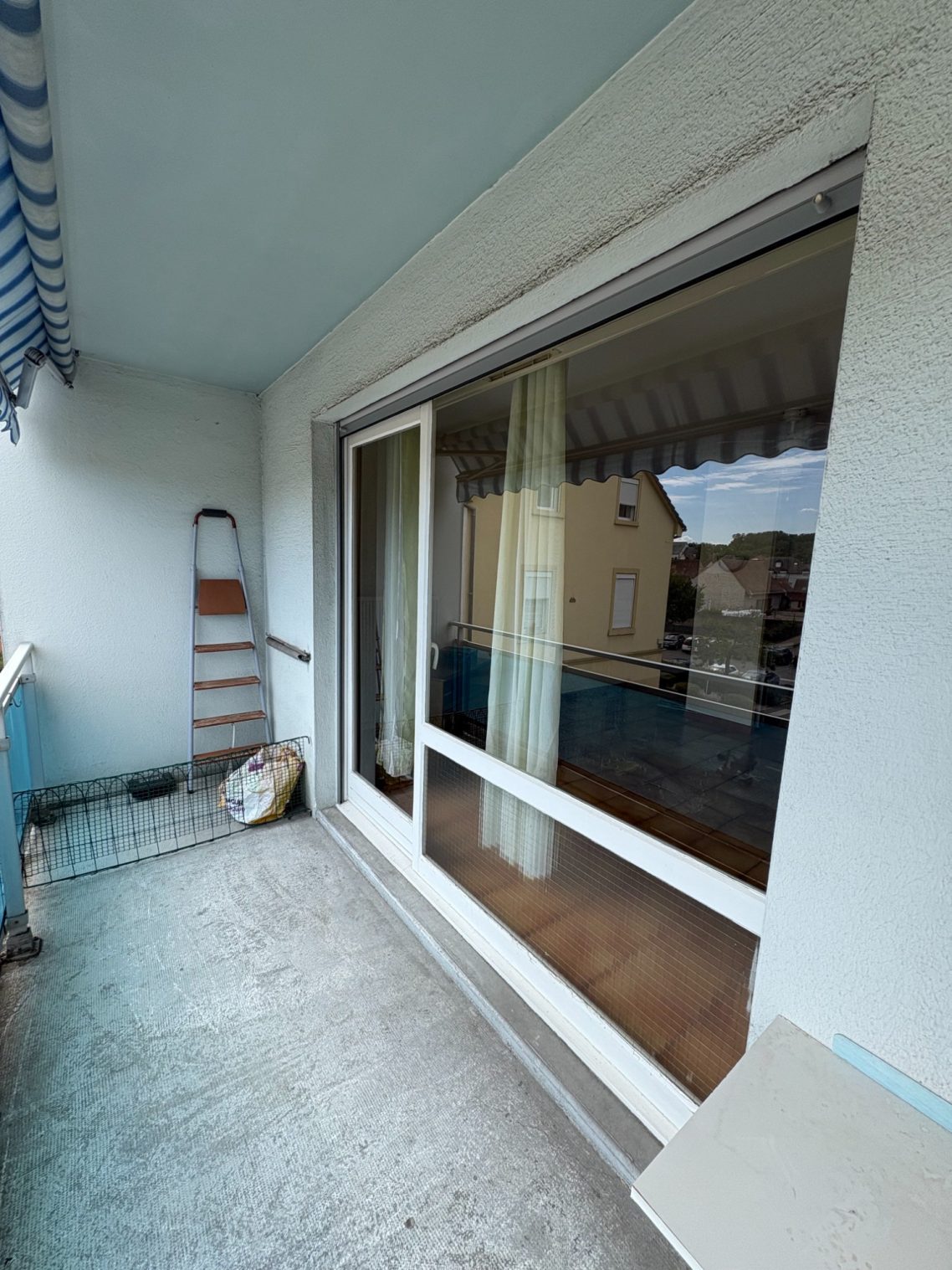 Avant - Remplacement porte-fenêtre du séjour